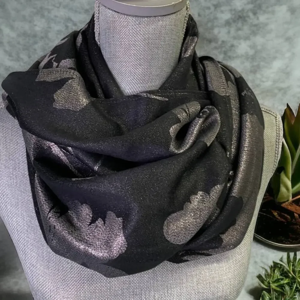 Black Shimmering Infinity Scarf Metallic‎ Elegant Glamous Event NEW With Tags